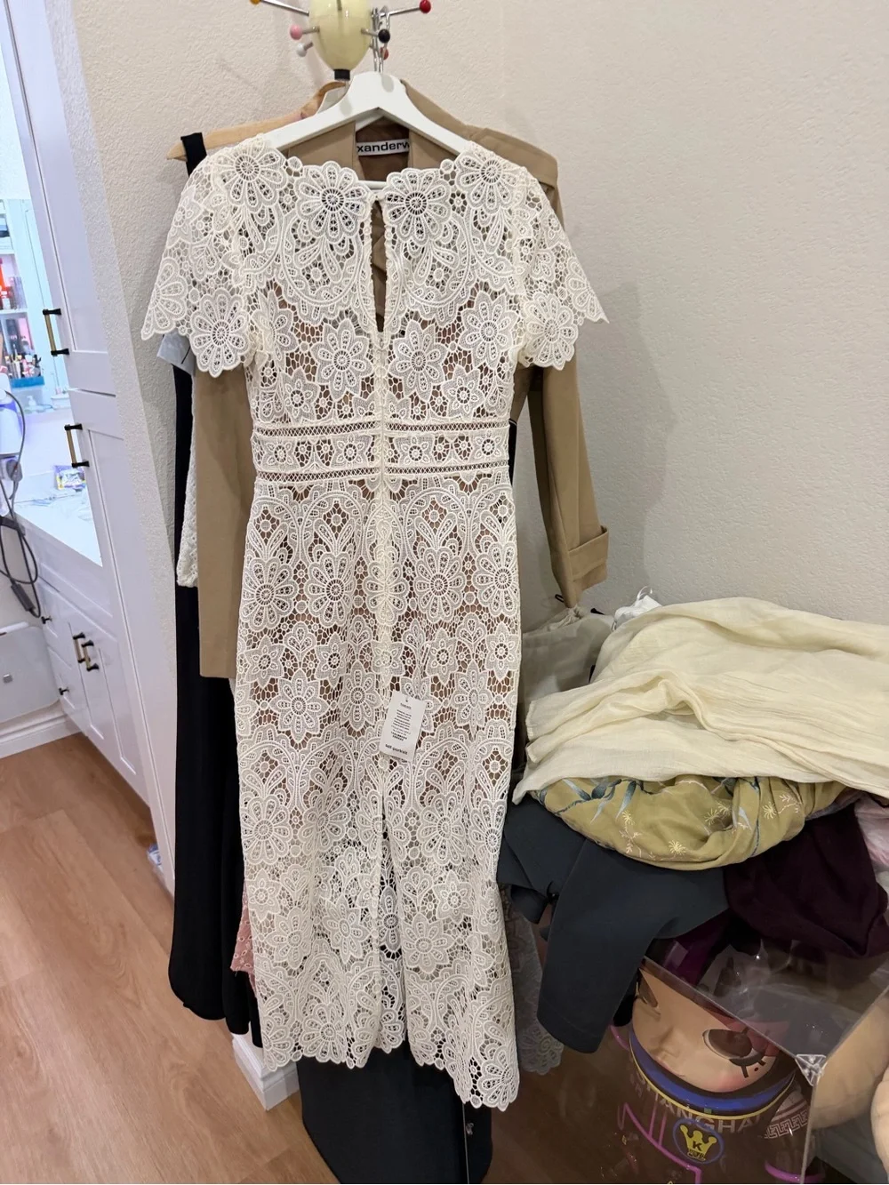 Self-Portrait Cream Floral Crochet Midi Dress - Picture 3 of 8